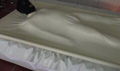 Cruel Reell dominate slave maskjoe in vaccuum bed