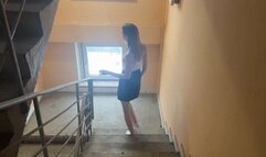 The girl in white socks decided to walk down the stairwell, forgetting to put on her slippers, she was surprised how dirty her socks had become