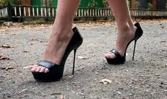 Walking in Oversize high heels sandals, girl in unclosed high heels sandals, high heels