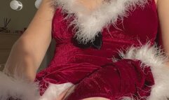 Redhead cumming over vibrator in Christmas dress