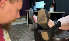 Muddy heeled sandals licking after the date and trampling in the end