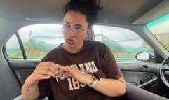 Taxi Cinicluu is a goddess with perfect feet and perfect ass that like to punish beta clients in her car 720P MP4