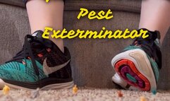 Giantess Cali pest exterminator