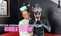 Ms Eduarda Leal and Ms V Black polishing their latex clothes (720 EN-sub)