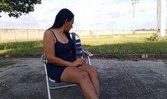 The bows and soles of the goddess Roxan while smoking a cigarette (3)