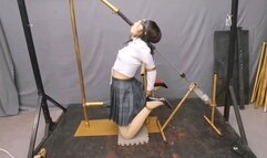 The girl was tied to the machine and trained hard to deep throat and blowjob, her vagina was stimulated, and she had a lot of incontinence