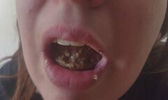 Irresistible Bites – Close-Up Chewing, Crunchy Textures, and Satisfying Mouth Sounds Fantasy