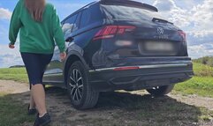 Bouncing New Volkswagen Tiguan 3