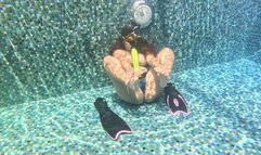 FOOT SENSATION - UNDERWATER FOOT FETISH