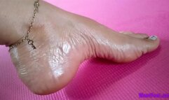 Oily Highly Arched Feet - HD MP4