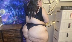 The Ultimate Comparison: Why Big Booty Girls Are Superior