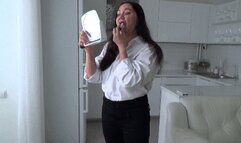 VICTORIA DIP EVELINA INTO THE TOILET (ts)