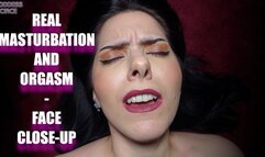 REAL MASTURBATION AND ORGASM - FACE CLOSE-UP