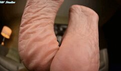 Latina GILF MILF sexy wrinkled soles! MATURE FEET!! Part 2 SOLE INSPECTION - MP4