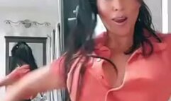 Latina Barefoot Webcam Dance