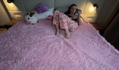 STEPSISTER WANTS HER STEPBROTHER'S HOT CUM IN HER TIGHT PUSSY