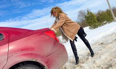 CAR STUCK Novice driver stuck in parking lot