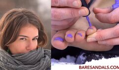 Teresa applies nail polish to her toes outside in the snow - Video update 12400 HD