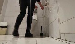 Farty-splashy-stinky-loud-groany toilet COMPILATION at work