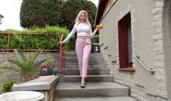 nuj23 Two juicy oranges under Alexas high heels (mp4-HD)