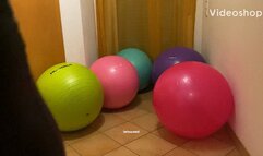 Lari & 5 gym balls