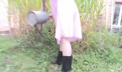 pee with wellies - mp4 1080p