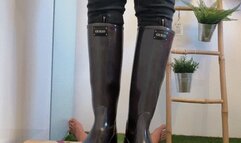 Guess Rain boots shoejob mistress and slave view