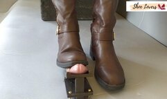 Brown boots pedal pumping bootjob HD