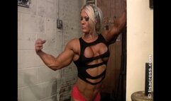 She Muscle Naked Gym