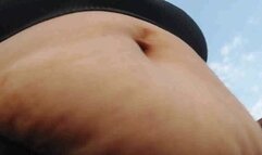 Mkv Pov under giantesses Milf Muffintop Public belly button fingering MILF muffin top big bloated jiggly belly while taking a walk belly rubbing