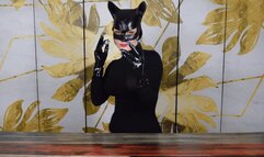 NoirPlaisir - Catwoman in latex gloves, hard scratching, meowing, hissing - 2023 4k UHD