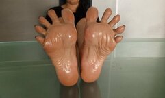 Shescamore oiled soles paradise