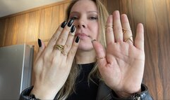 Come suck my hands! Suck finger by finger! (MP4-HD 1080p)