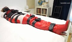 THIGHBOOTS AND LEATHER IN BONDAGE