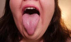 The art of a beautiful BBW mouth - (no talking)