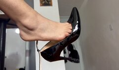 STANDARD V First date i need you to worship my feet