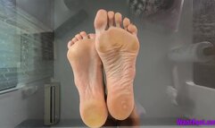 Big Feet on Glass - HD MP4