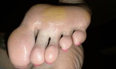 Caroline - Teasing urethra with her toenails and foreskin play (4K)