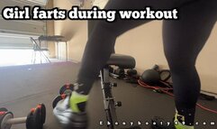 Ebony Farts During Workout