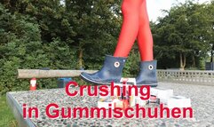 Box Crushing in Rubber Shoes - Schachtel-Crushing in Gummischuhen