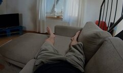 Handjob on the sofa (2020) (MP4)