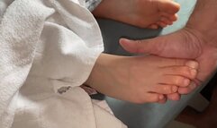 TRIPOD CUMSHOT OVER TOES -FULL HD