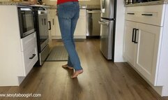 4K - Pee Fetish In My Jeans and Squirting Orgasm