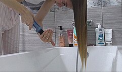 Nud hair washing! MP4