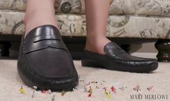 Giantess Pantyhose Loafers Close Up - Mari Merlowe 4K MP4