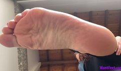 Curly Stomping Your Face - HD MP4