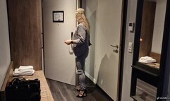 I'm stuck behind the couch and foot tickling HD wmv 1920x1080