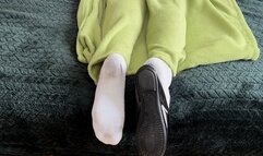 KIRA SOCK PLAY ON THE BED DIRTY WHITE NYLON FEET - MP4 MOB