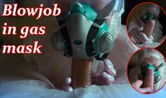 Handjob with gloves and blowjob with a gas mask