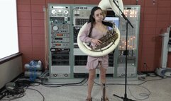 Ama Rio Tries Out the Sousaphone Vibrator (MP4 - 720p)